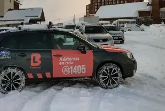 Subaru y Lo Barnechea Seguridad realizan asistencia en ruta