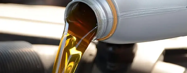 ¿Cómo saber qué tipo de aceite usa mi auto?