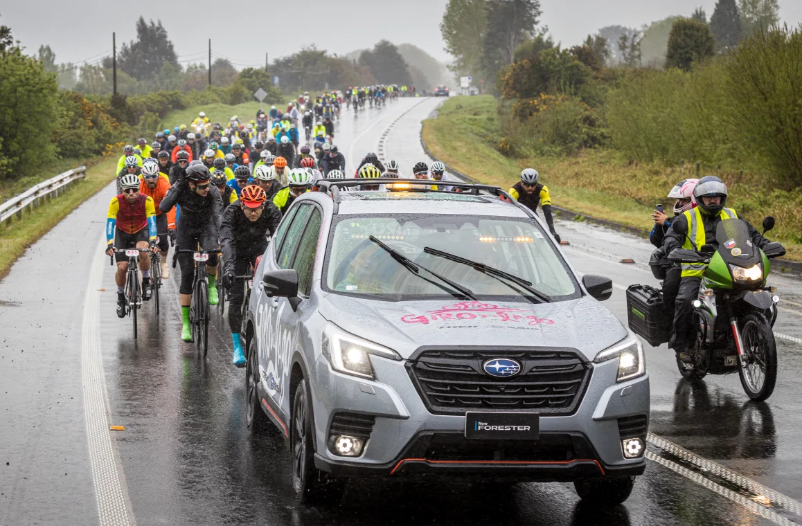 Subaru y el Giro del Lago: alianza por el deporte y la vida al aire libre​