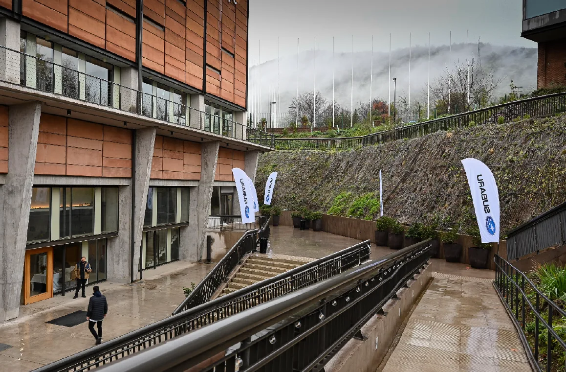 Subaru, auspiciador oficial del Edificio de deportes UC​
