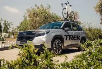 Subaru y Trek retoman su alianza en Chile para impulsar la vida outdoor y la aventura