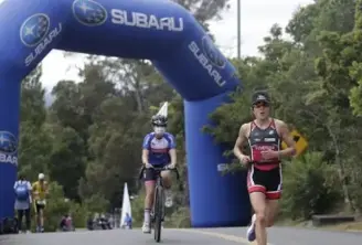 Barbara Riveros finaliza segunda en el Ironman 70.3 Pucón